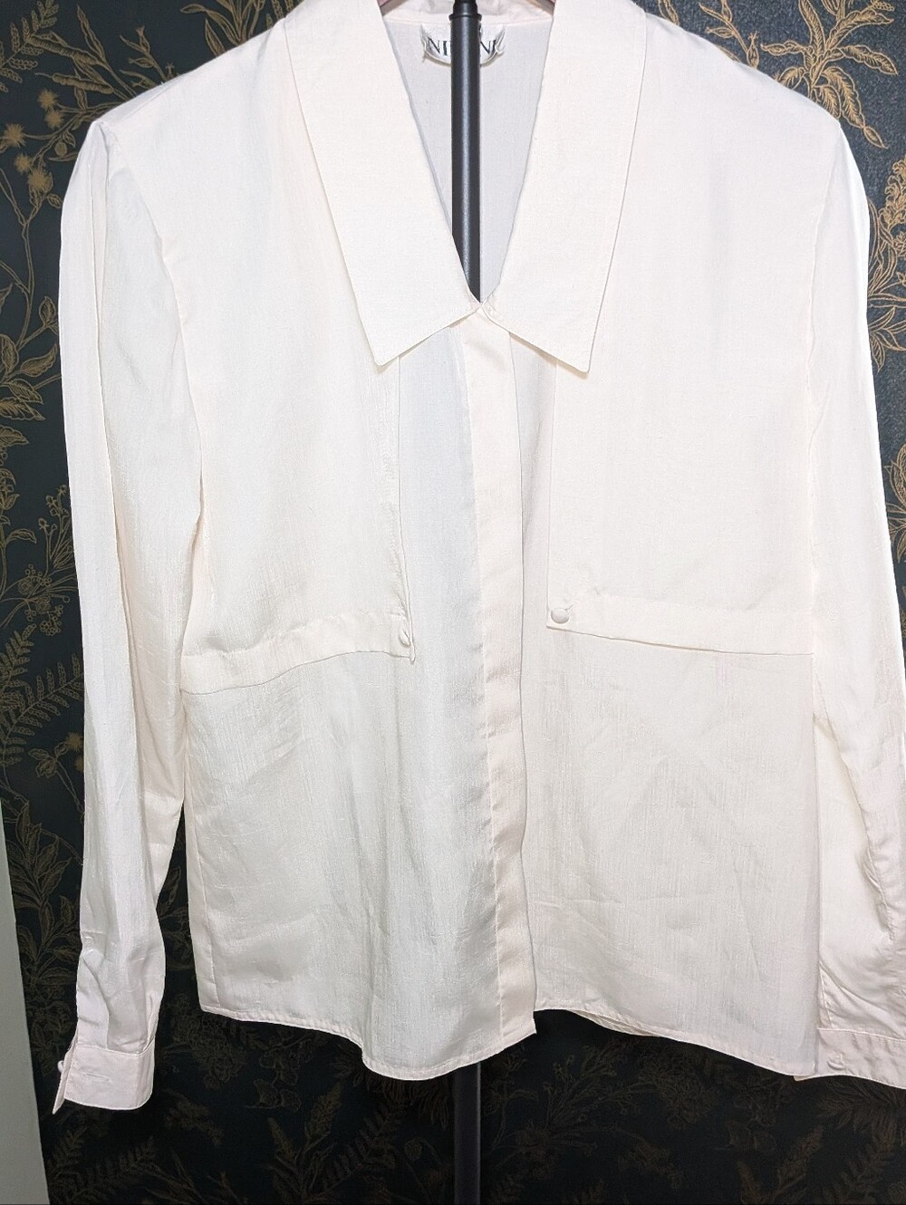 Nilani Ivory Button Front Blouse Size 8 Pleated Hidden Placket Long Sleeve Top s